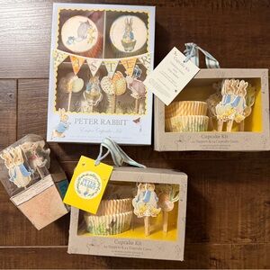 Beatrix Potter Peter Rabbit cupcake decor